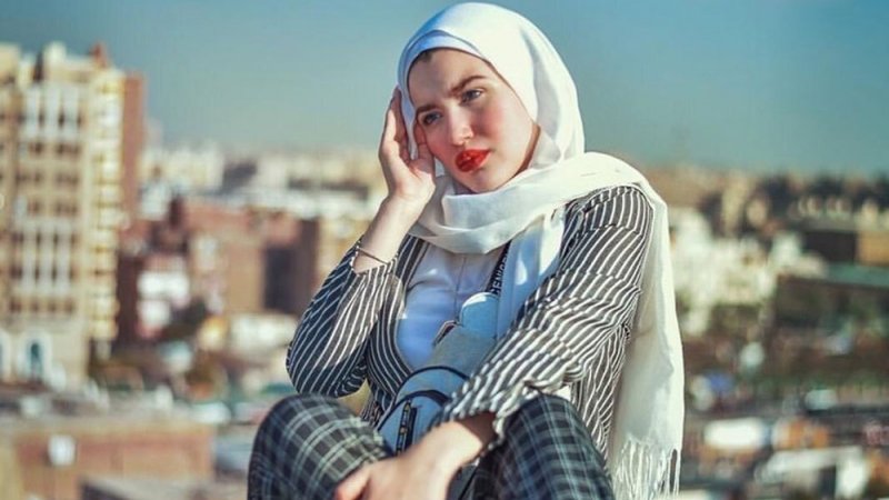 بعد القبض عليها.. محام يوضح الموقف القانوني لحنين حسام