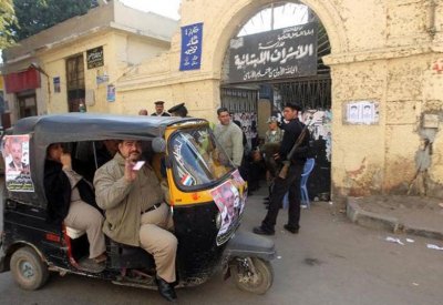 فوضى التوك توك.. مصر تحاول كبح جماح "المركبات الطائشة"