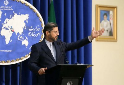 طهران لفرنسا: فلتعد أميركا أولاً إلى الاتفاق النووي