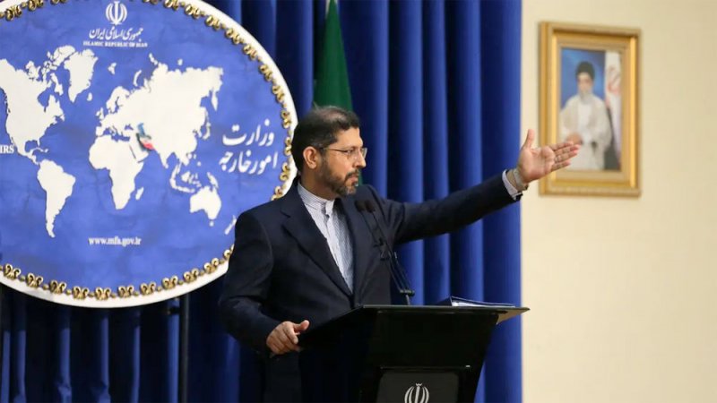 طهران لفرنسا: فلتعد أميركا أولاً إلى الاتفاق النووي