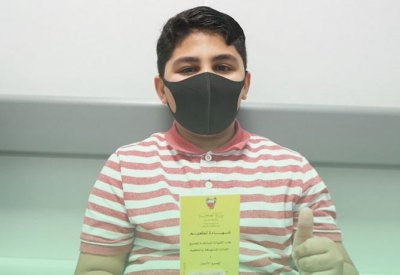 بالصور: استمرار إقبال الفئة العمرية من 12 إلى 17 عامًا على أخذ تطعيم "كورونا"