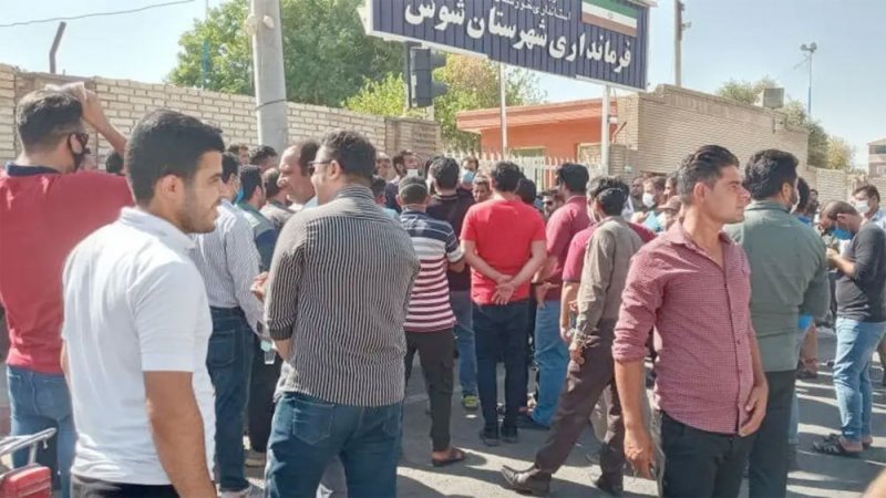 إيران.. احتجاجات العمال مستمرة حتى تلبية المطالب