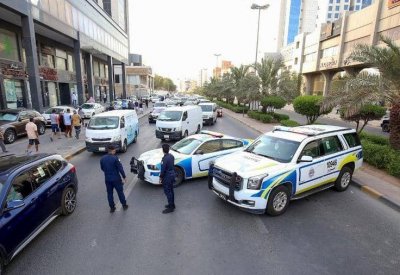 "جريمة نكراء".. قتل أمه وشرطي المرور