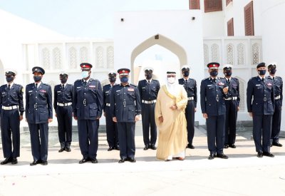وزير الداخلية يستقبل فريق الوزارة بمناسبة تحقيقه المركز الأول في البطولة العالمية لعصا قياس الخطوات العسكرية
