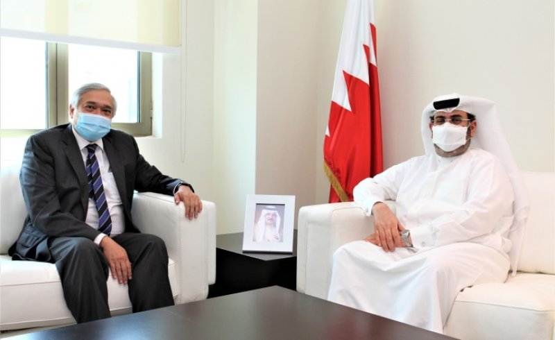 الرئيس التنفيذي لهيئة تنظيم سوق العمل يبحث توثيق التعاون والتنسيق العمالي مع الفلبين