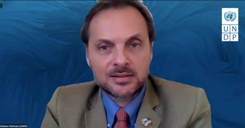 مسؤول برنامج الأمم المتحدة الإنمائي: الرقمنة يجب أن تبدأ من المدارس