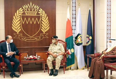 القائد العام لقوة دفاع البحرين يستقبل سفير الجمهورية التونسية