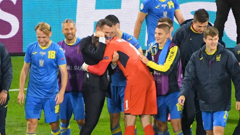 شيفشينكو: المنتخب استحق حب أوكرانيا بأكملها