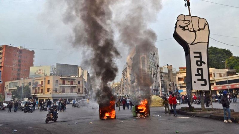 توتر واستنفار شمال لبنان.. غاضبون يطلقون الرصاص