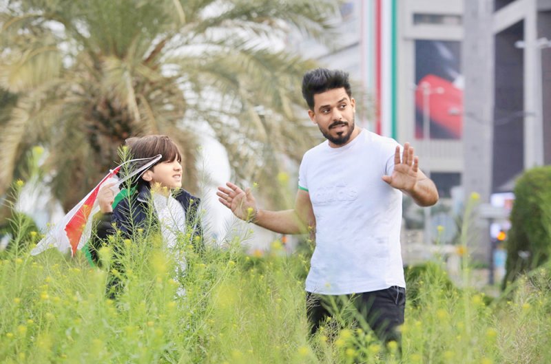 المخرج علي النجار.. إبداعات فنية تتخطى حدود الوطن