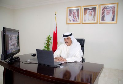 وزير التربية والتعليم يكرّم أوائل متفوقي الشهادة الثانوية العامة