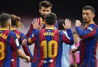 أزمة في برشلونة.. نجوم يرفضون التنازل من أجل ميسي