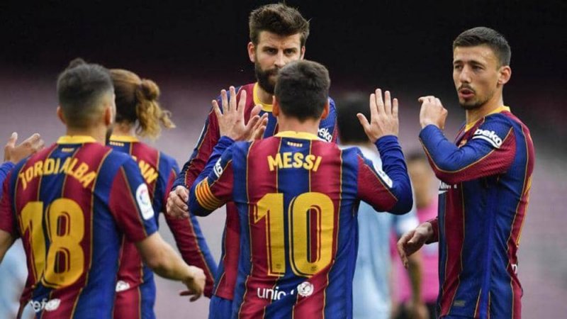 أزمة في برشلونة.. نجوم يرفضون التنازل من أجل ميسي