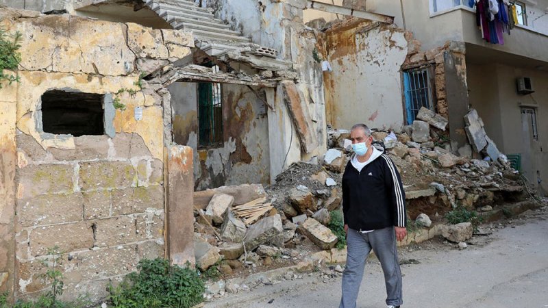 لبنان يغرق بأزماته.. وتحرك أوروبي لمعاقبة سياسييه