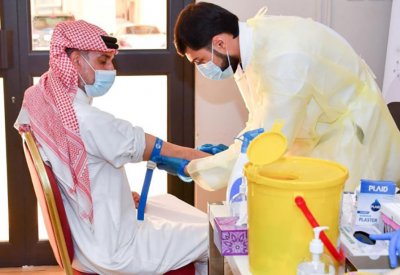 أكثر من 250 متطوعاً من منتسبي وزارة الإعلام يشاركون في الحملة الوطنية لمشروع الجينوم الوطني