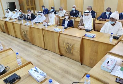 القائم بالأعمال بالإنابة لسفارة مملكة البحرين في الخرطوم يحضر الاجتماع التنويري بوزارة الخارجية السودانية