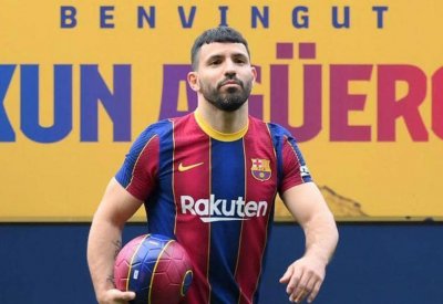 فوضى "لا تصدق" في برشلونة.. أزمة ميسي واللاعبين الجدد