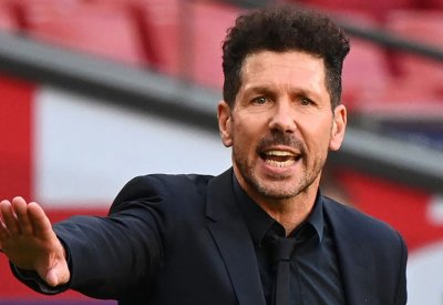 أتلتيكو مدريد يمدد عقد سيميوني حتى 2024