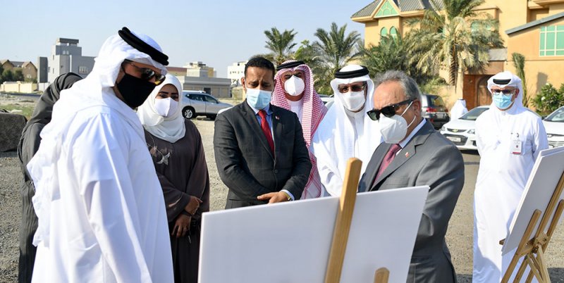 خلف يستعرض مع النائب البحراني مشاريع الدائرة الثانية عشرة
