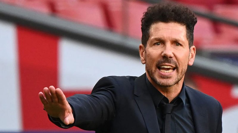 أتلتيكو مدريد يمدد عقد سيميوني حتى 2024