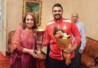 محمد عباس يعدل عن الإعتزال الدولي