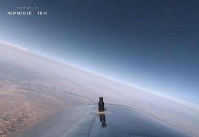 نجاح أول رحلة سياحية مأهولة إلى الفضاء