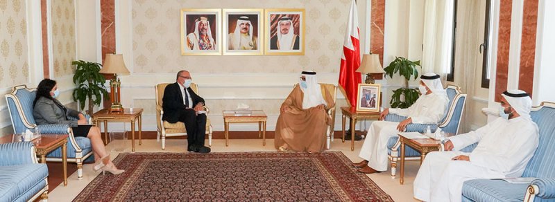وزير الخارجية يستقبل نائب القائم بالأعمال لسفارة الولايات المتحدة الأمريكية لدى البحرين