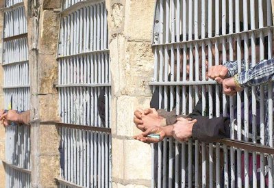 طهران.. مباحثات مع واشنطن لتبادل سجناء
