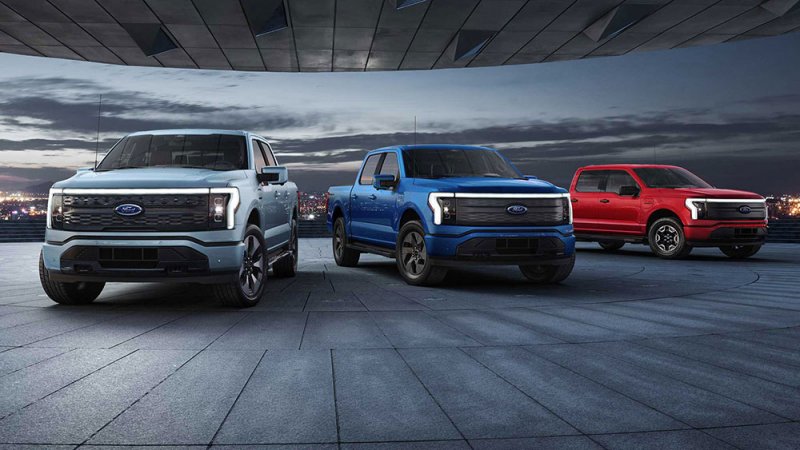 شاحنة فورد  F-150 لايتنينغ.. تجربة تقنية جديدة
