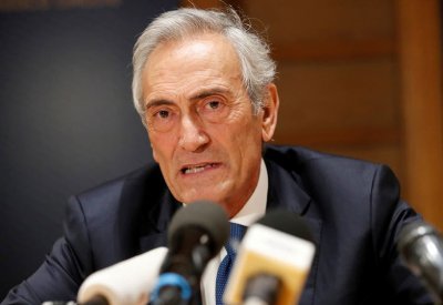 إيطاليا تفكر في استضافة كأس أوروبا أو كأس العالم