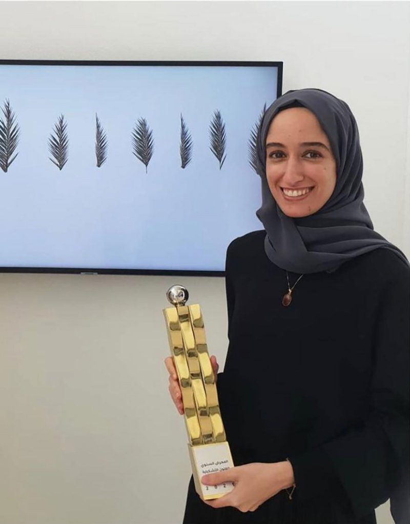 خريجتان في جامعة البحرين تفوزان بالمركزين الأول والثالث في معرض البحرين للفنون التشكيلية 47 