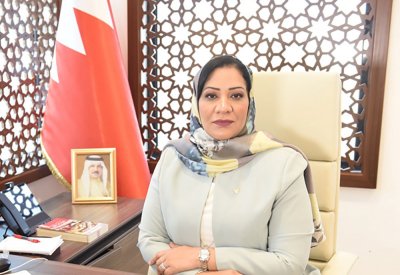 النائب فاطمة القطري تشيد باستمرار جهود وزارة الإسكان في تنفيذ المشاريع الإسكاني