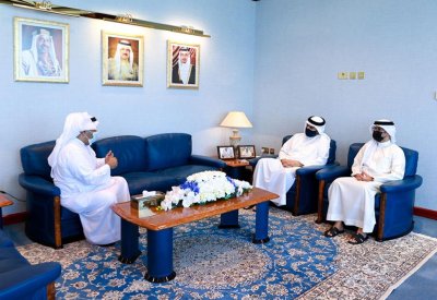 عيسى بن علي يستقبل رئيسي اتحادي ألعاب القوى والسباحة
