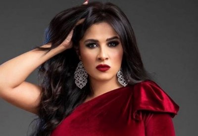خطأ طبي كاد ينهي حياة ياسمين عبد العزيز 