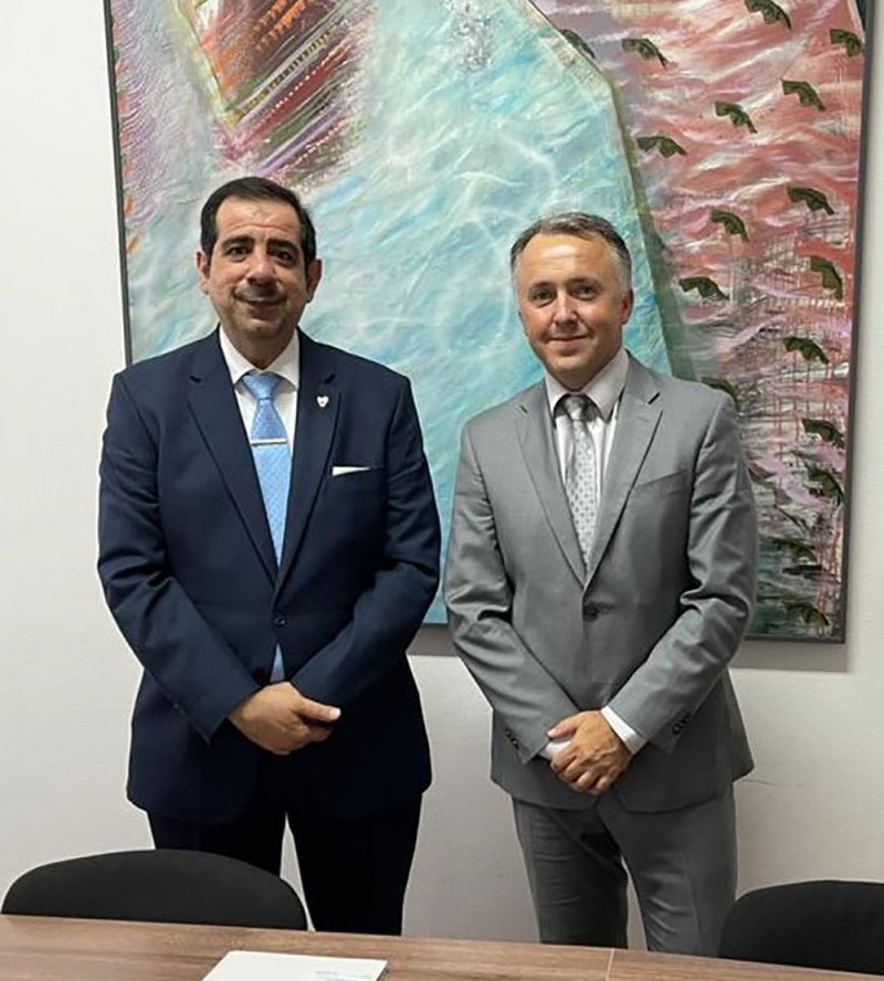 سفير البحرين لدى جمهورية بلغاريا يجتمع مع رئيس إدارة الشرق الأوسط وشمال أفريقيا بالخارجية البلغارية