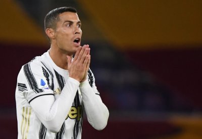 يوفنتوس يعتزم إبلاغ رونالدو بالبقاء مع الفريق في الموسم الجديد