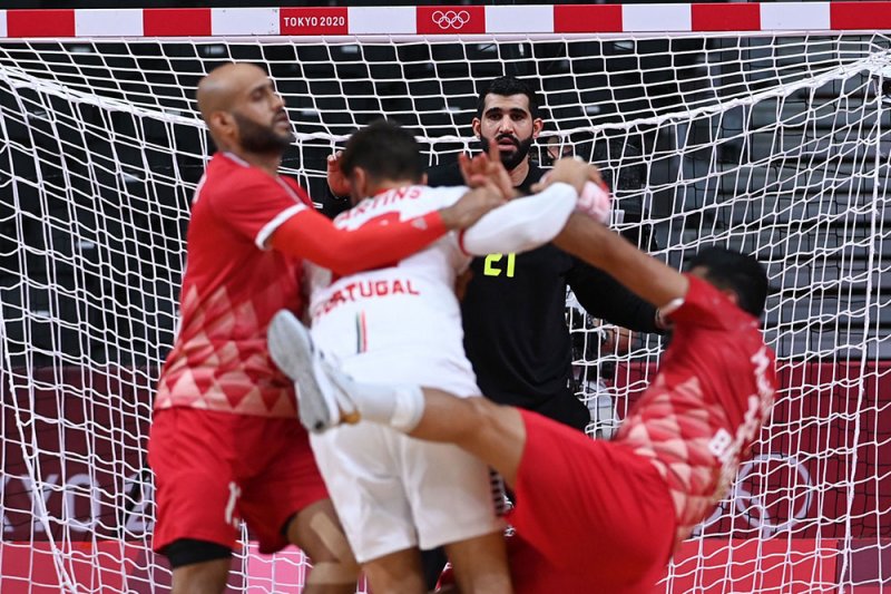 رجال اليد يواجهون الدنمارك أبطال العالم
