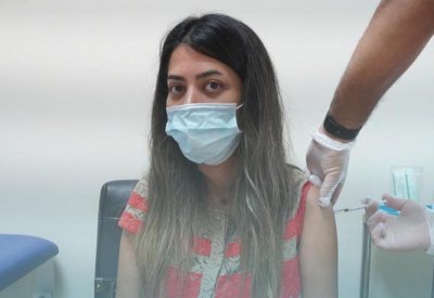 بالصور: استمرار الاقبال على الحملة الوطنية للتطعيم المضاد لفيروس كورونا