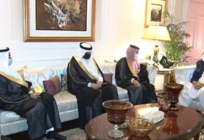 وزير الخارجية السعودي يبحث مع قائد الجيش الباكستاني التعاون المشترك لحفظ الأمن والاستقرار
