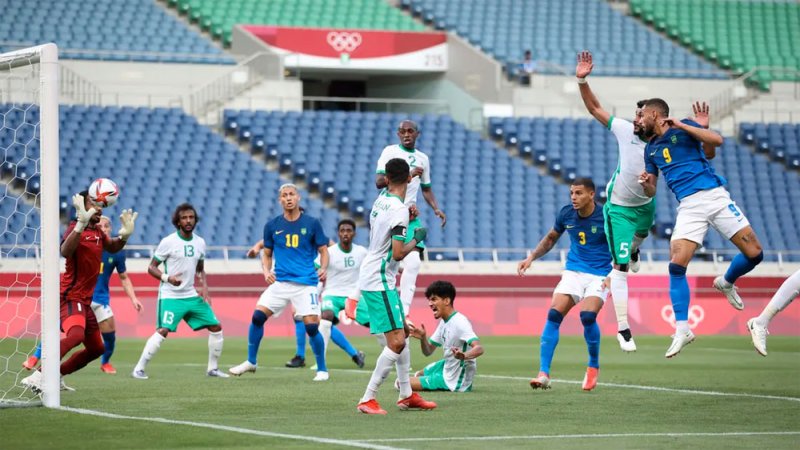 السعودية تخسر أمام البرازيل وتودع بلا نقاط