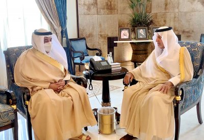 صاحب السمو الملكي الأمير خالد الفيصل يستقبل قنصل البحرين في جدة