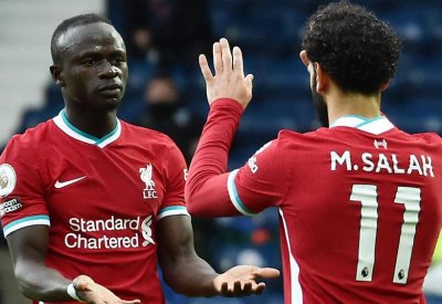 ليفربول يبحث عن بدلاء لتعويض غياب صلاح وماني