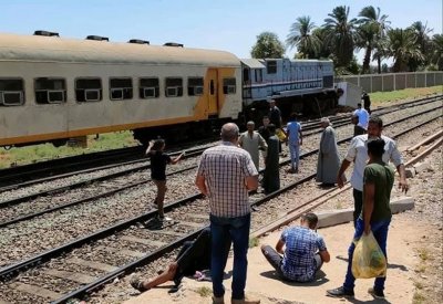 مصر.. تصادم قطار برصيف محطة وسقوط جرحى