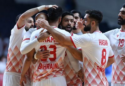 انتصار تاريخي لمنتخب اليد بالأولمبياد أهداه اللاعبون لخالد بن حمد