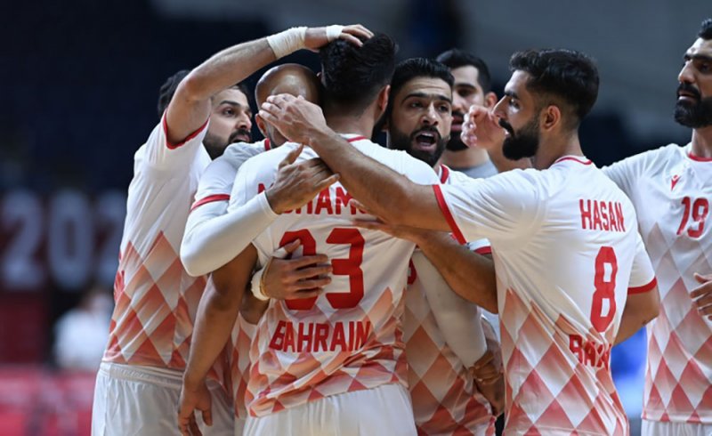 انتصار تاريخي لمنتخب اليد بالأولمبياد أهداه اللاعبون لخالد بن حمد