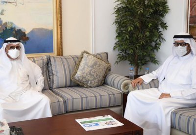 سعادة الرئيس التنفيذي لمركز الاتصال الوطني يجتمع مع رئيس جمعية الصحفيين