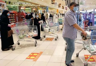 السعودية.. اللقاح شرط دخول المرافق العامة والتجارية اعتباراً من الغد