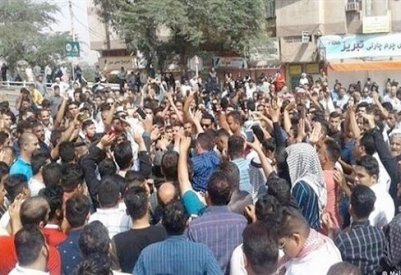 هتافات ضد خامنئي تدوي في قلب طهران.. والأمن يرد بالغاز