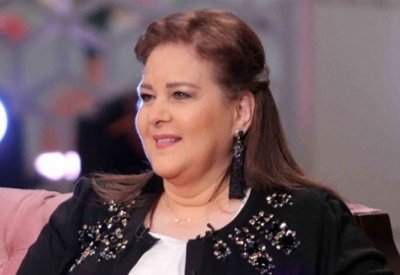 مصدر طبي يكشف "تطورات خطيرة" بحالة دلال عبد العزيز