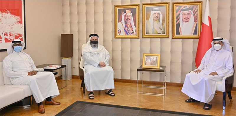 وزير الإعلام يستقبل رئيسي جمعية العلاقات العامة البحرينية وجمعية الحقوقيين البحرينية